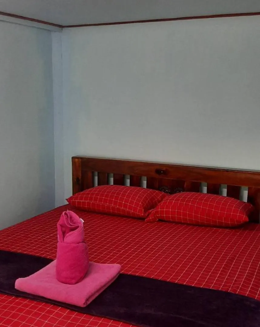 Chill Chill Long Beach Hostel Koh Lanta Thailand