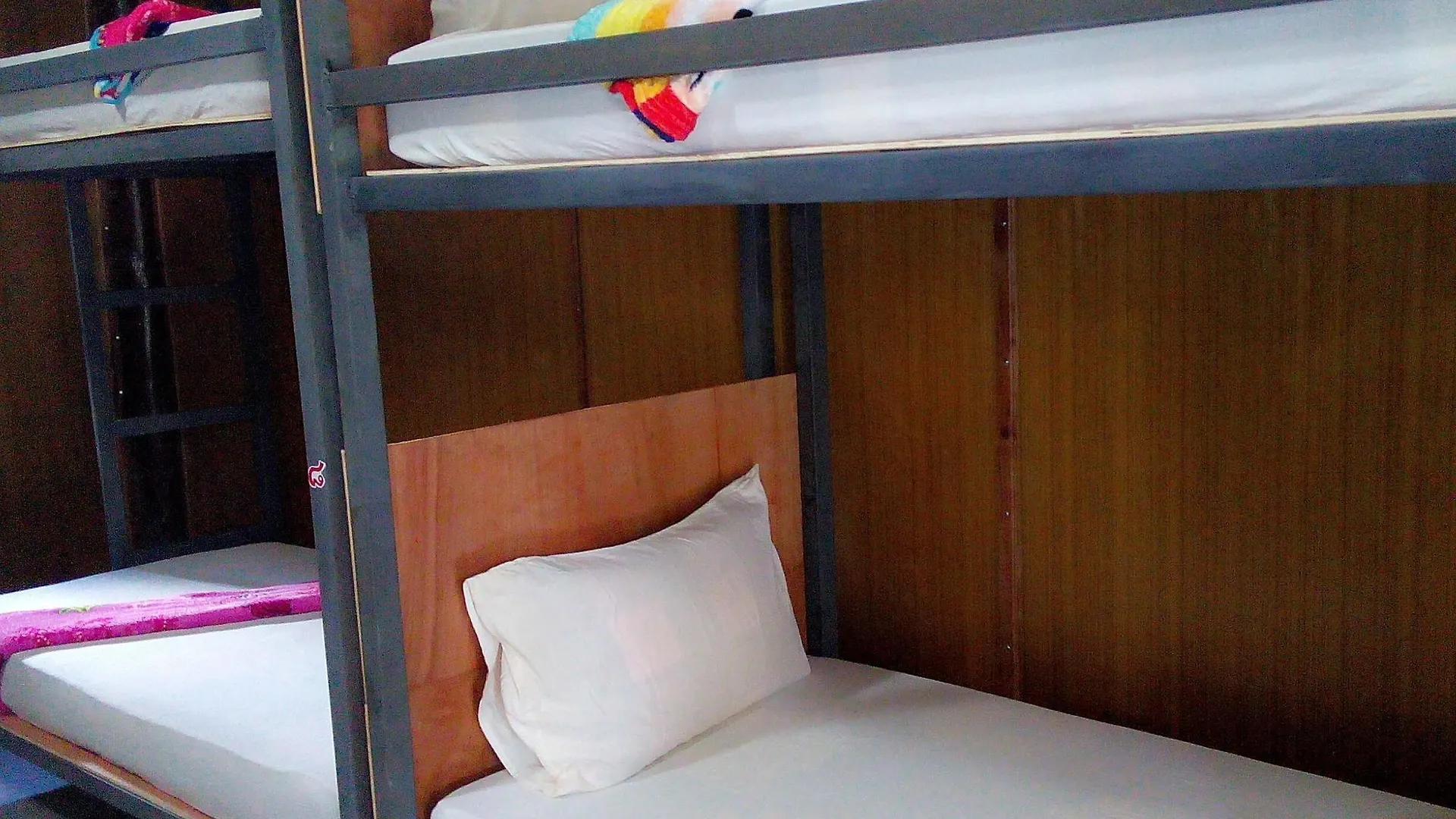Chill Chill Long Beach Hostel Koh Lanta Thailand