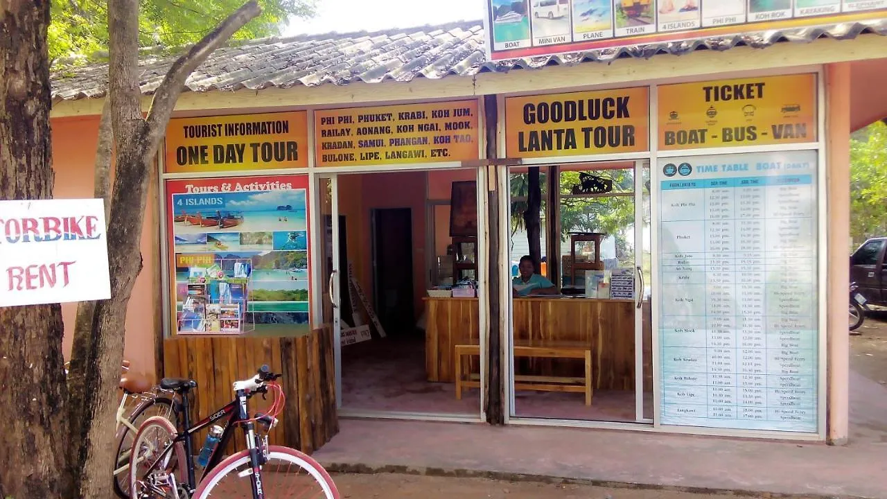 Chill Chill Long Beach Hostel Koh Lanta Thailand