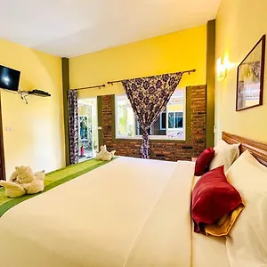 Lanta Baan Nok Guest house