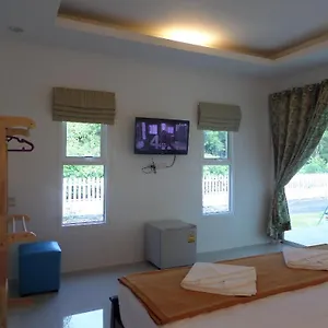 Lanta Triple Novel Guest house